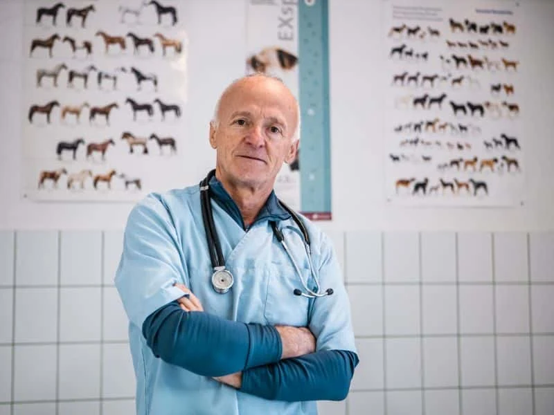 Veterinár Dr. Peter Kováč v ordinácii
